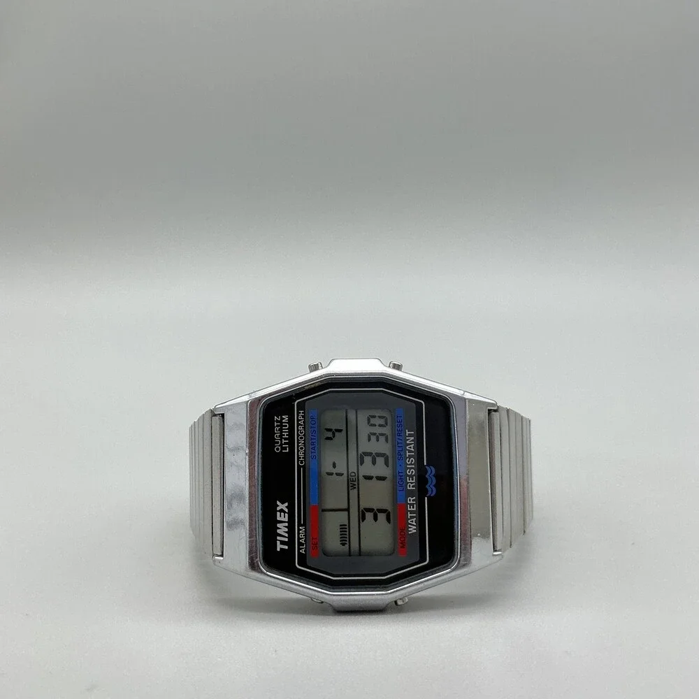 Vintage Timex Quartz Alarm Chronograph Mens Watch 34mm Digital New Battery